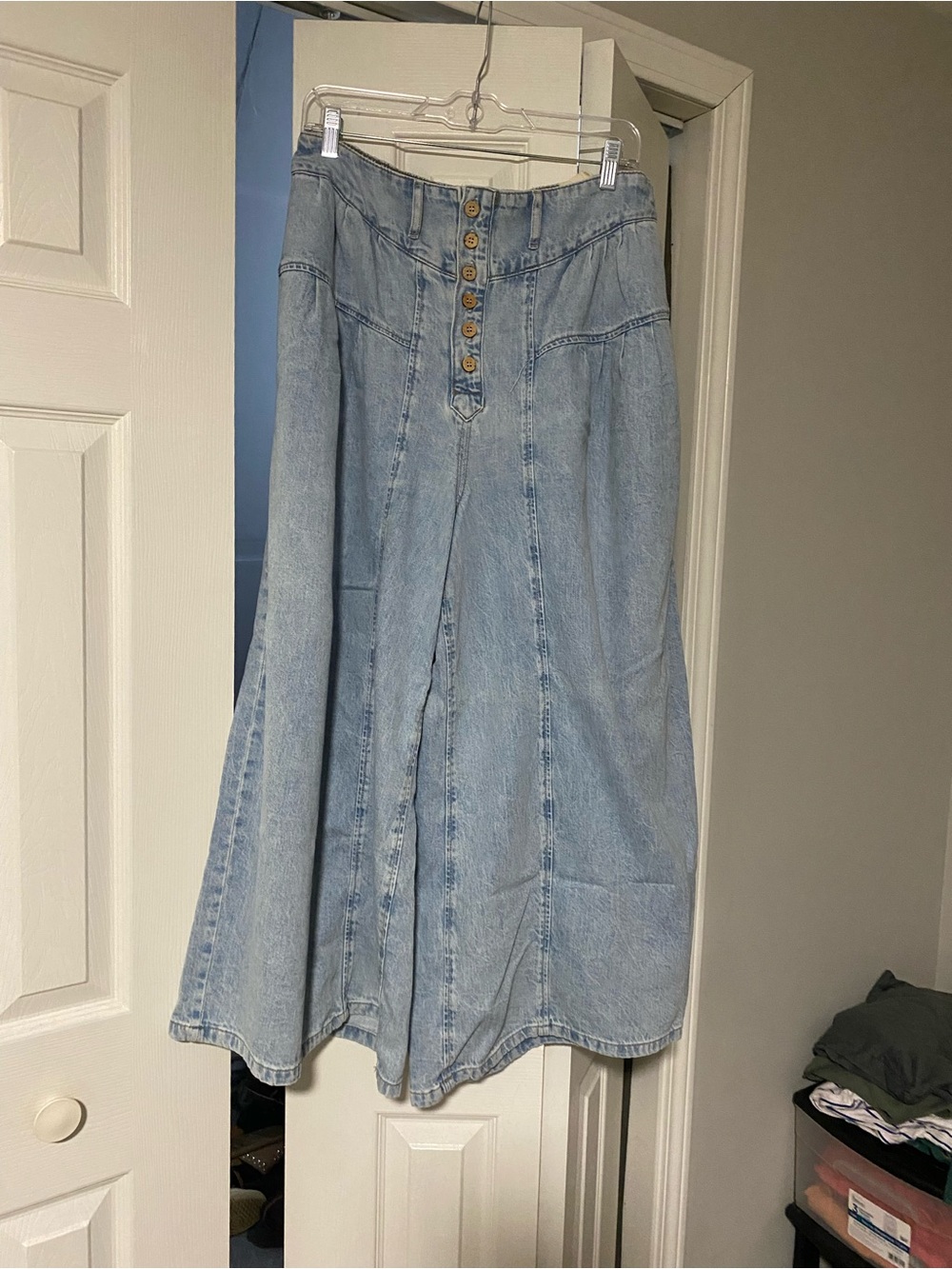 Free People Light Wash Button-Front Wide-Leg Denim Pants